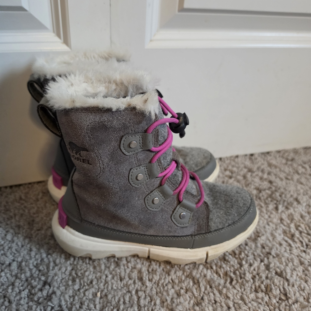 Sorel Gray Kids Winter Boot with Pink Laces